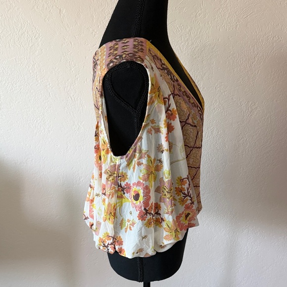 Free people boho Floral V-Neck Wrap Top Size XS - Picture 2 of 4